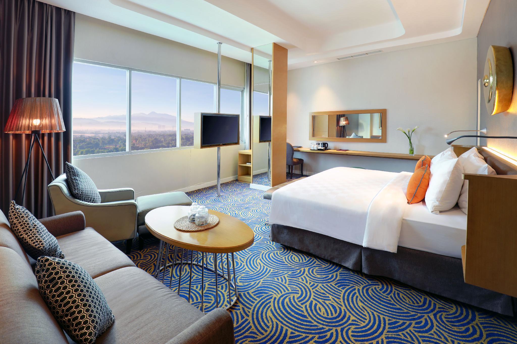 Hotel Ciputra Cibubur Managed By Swiss-Belhotel International Esterno foto