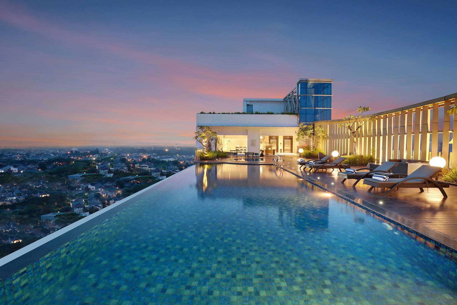 Hotel Ciputra Cibubur Managed By Swiss-Belhotel International Esterno foto
