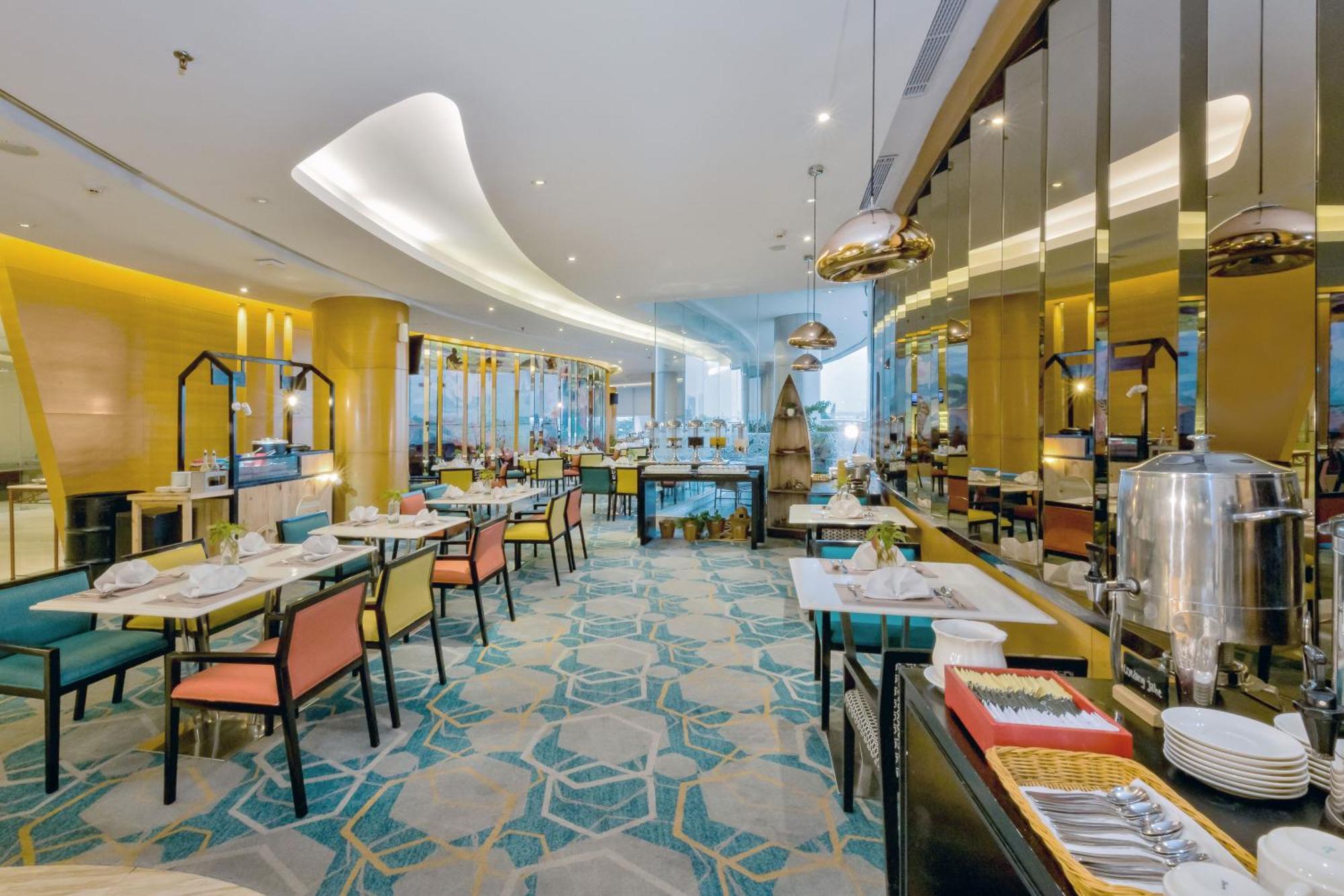 Hotel Ciputra Cibubur Managed By Swiss-Belhotel International Esterno foto