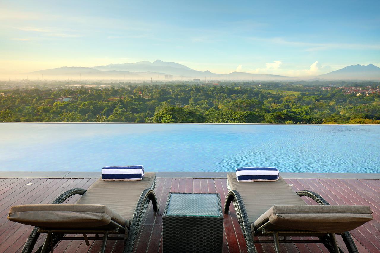 Hotel Ciputra Cibubur Managed By Swiss-Belhotel International Esterno foto